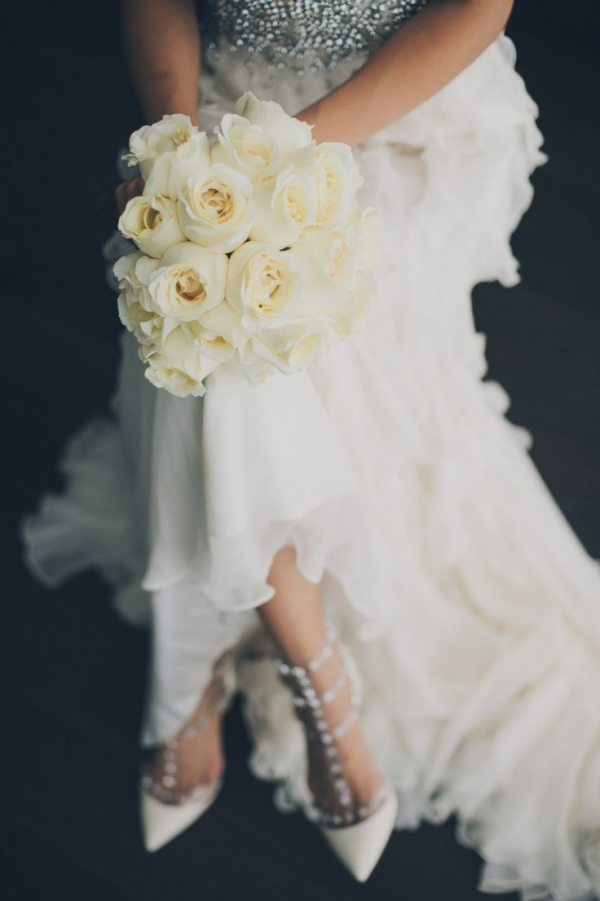 biały bukiet ślubny