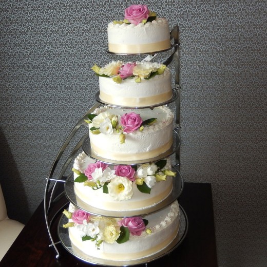 tort-weselny-nr25-1-520x520