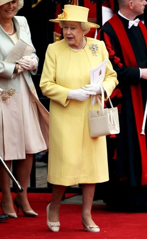 Królowa Elżbieta II na ślubie wnuka