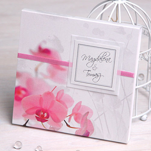 pol_pl_Eleganckie-zaproszenie-slubne-w-pudelku-rozowy-storczyk-200_1