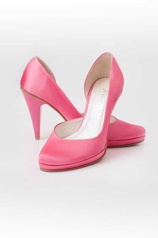 różowe buty ślubne