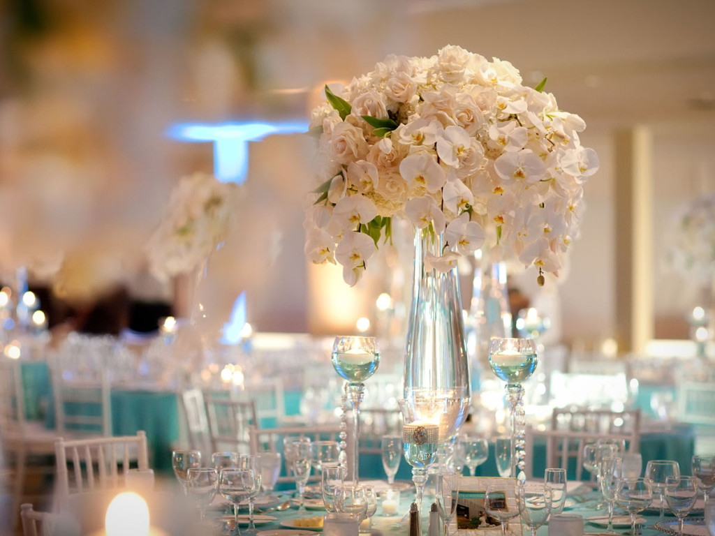 Glamorous-Tiffany-blue-and-white-wedding