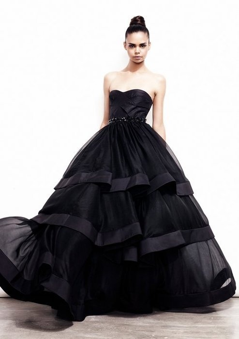 czarna suknia ślubna 